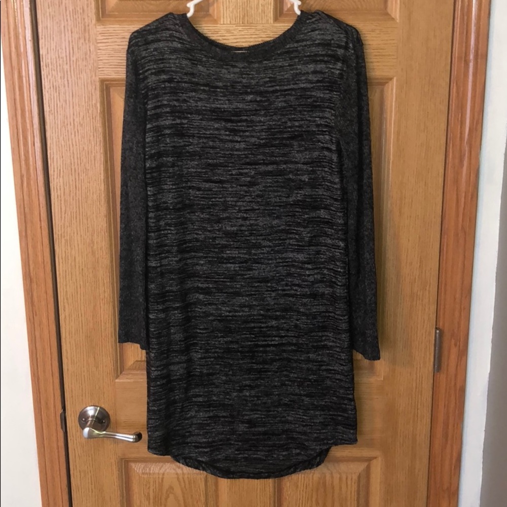Stretchy Black and White Dress